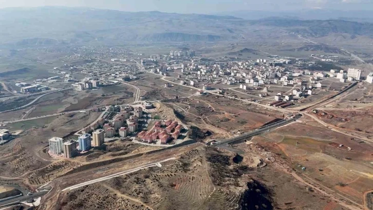 6 Şubat ve 11 şehrin isimleri 43 ilin geçiş güzergahındaki ilçede yaşatılacak
