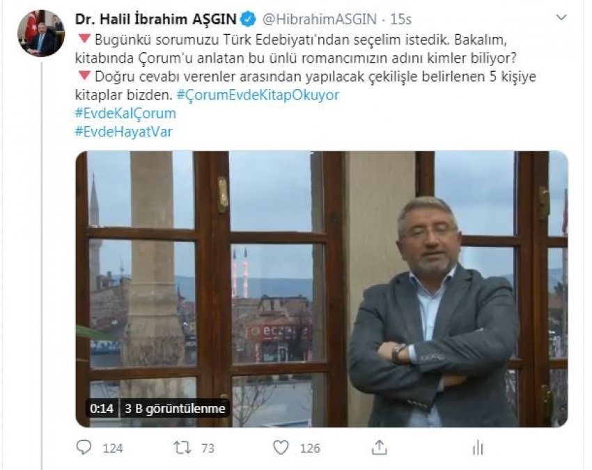 Başkan Aşgın sosyal medyadan soruyor, kitap hediye ediyor