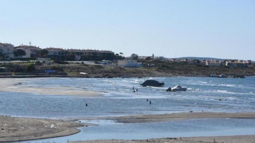 Çeşme'de deniz 50 metre çekildi