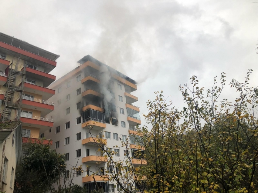 Trabzon’da korkutan yangın