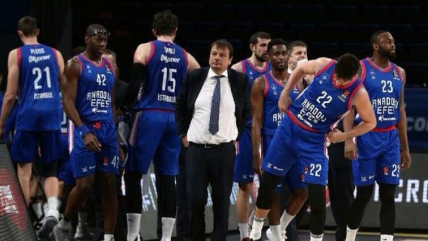 Anadolu Efes son virajda