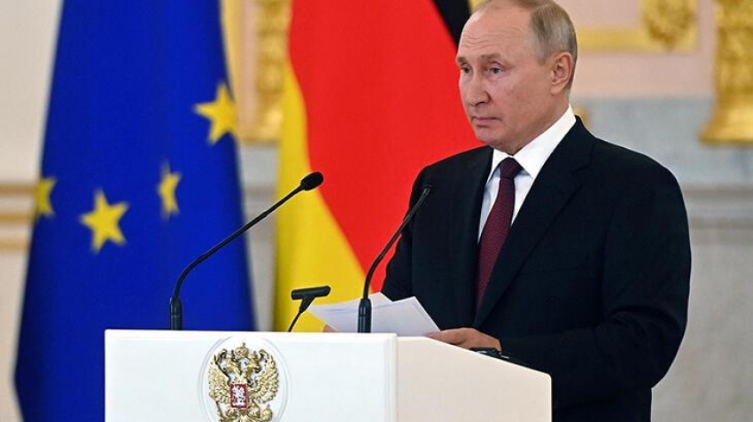 Putin:Taliban'ı dikkatle takip etmek lazım