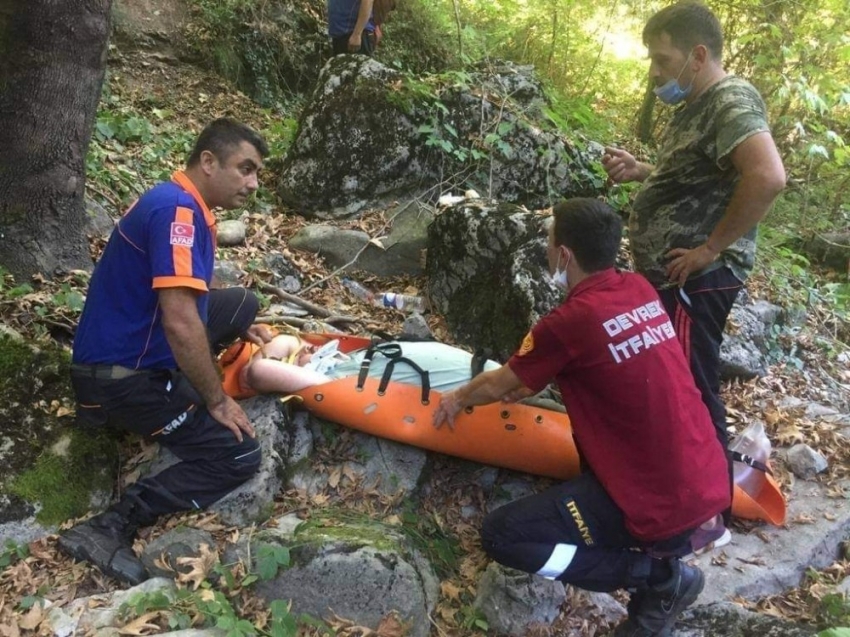 Şelaleden düşen vatandaş için ekipler seferber oldu