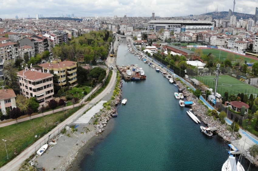 Kurbağalıdere mavi rengine kavuştu