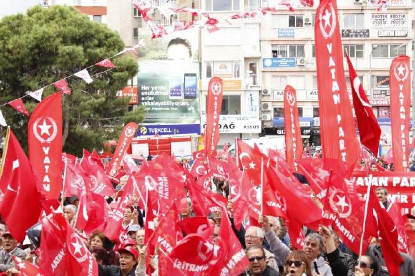 Doğu Perinçek, İzmir'de konuştu