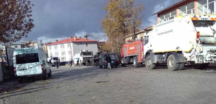 Çukurca Belediyesine operasyon: Eş başkanlar gözaltında