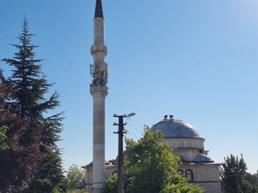 Cami kubbesinde ölümüne tadilat