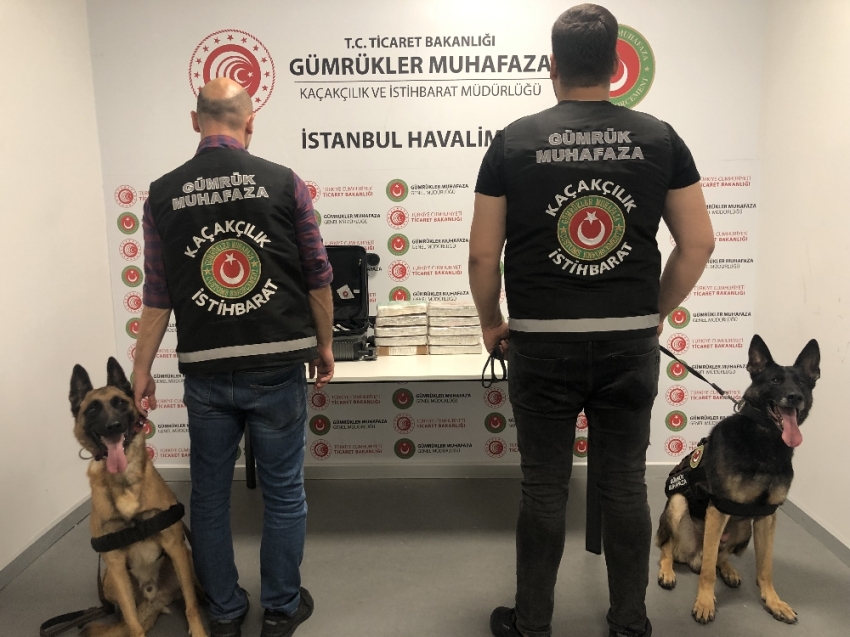 İstanbul Havalimanı’nda 13 kilo kokain ele geçirildi