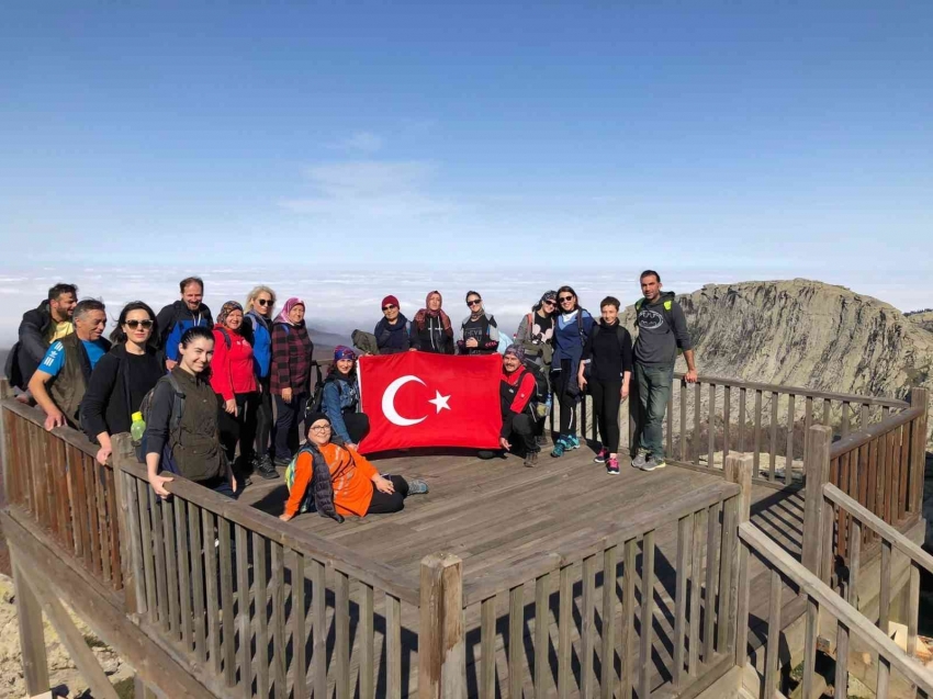 Yalovalı dağcılar, M. Kemalpaşa’nın tabiatına hayran kaldı