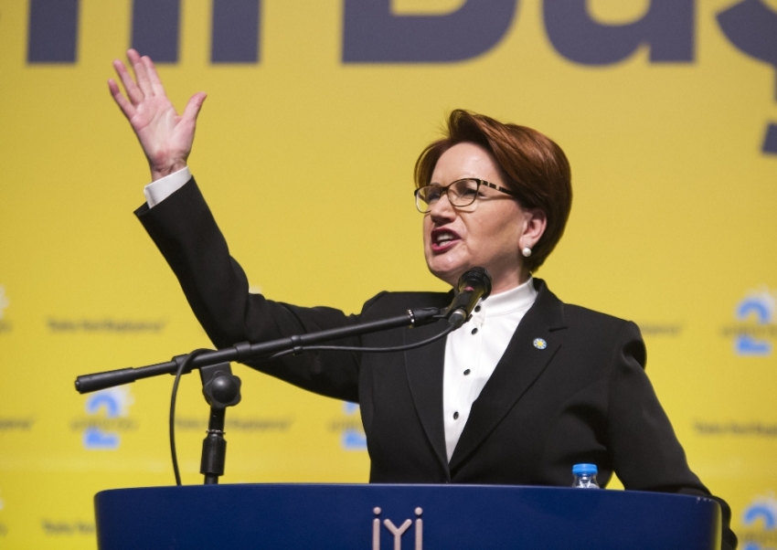 Meral Akşener yeniden seçildi