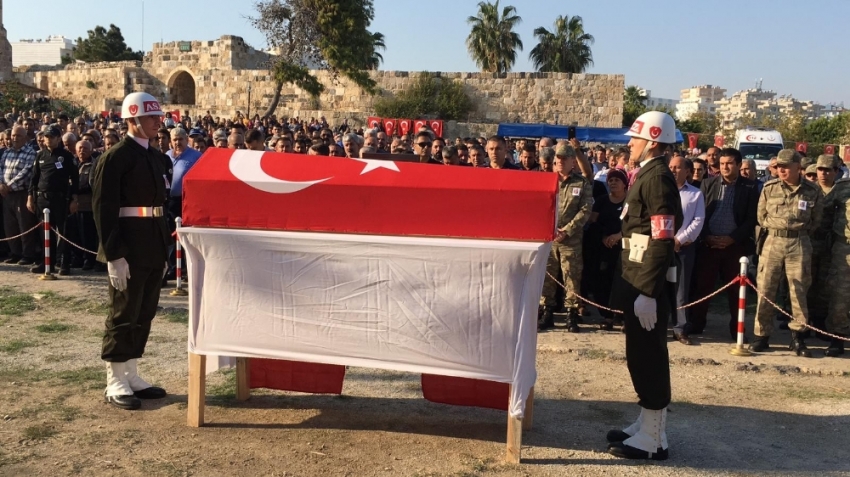 Barış Pınarı Harekatı şehidi Adana’da toprağa verildi