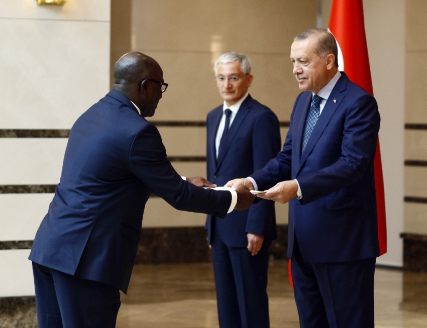 Erdoğan Gabon Büyükelçisini kabul etti