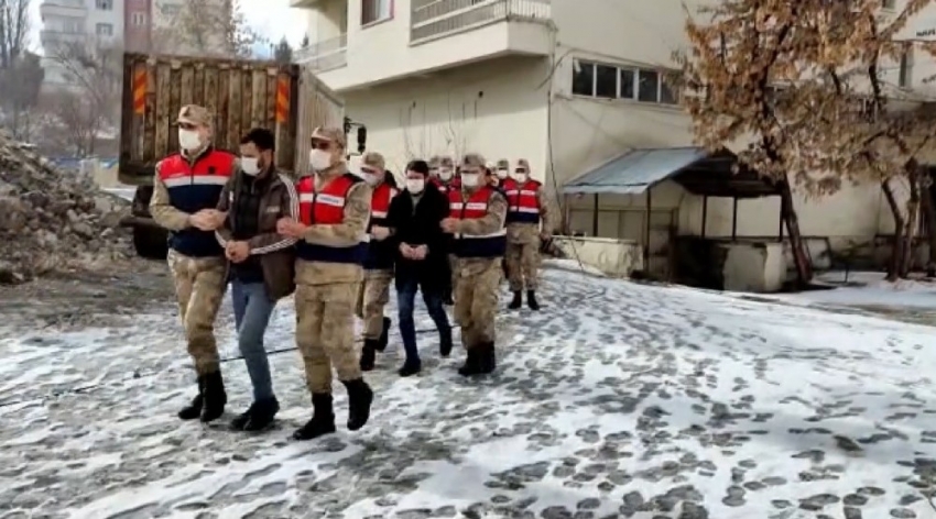 Jandarmadan uyuşturucu tacirlerine darbe: 6 tutuklama