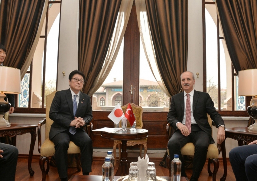 Bakan Kurtulmuş, Japon Bakan ile bir araya geldi