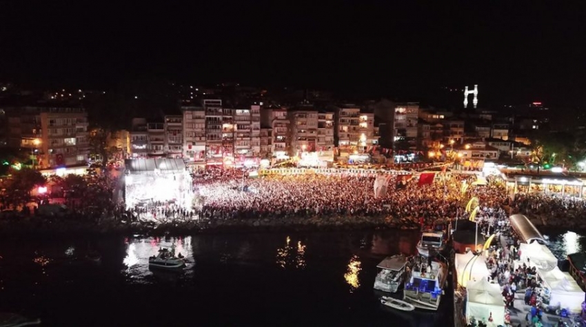 Gemlik’te on binler festival coşkusuna ortak oldu