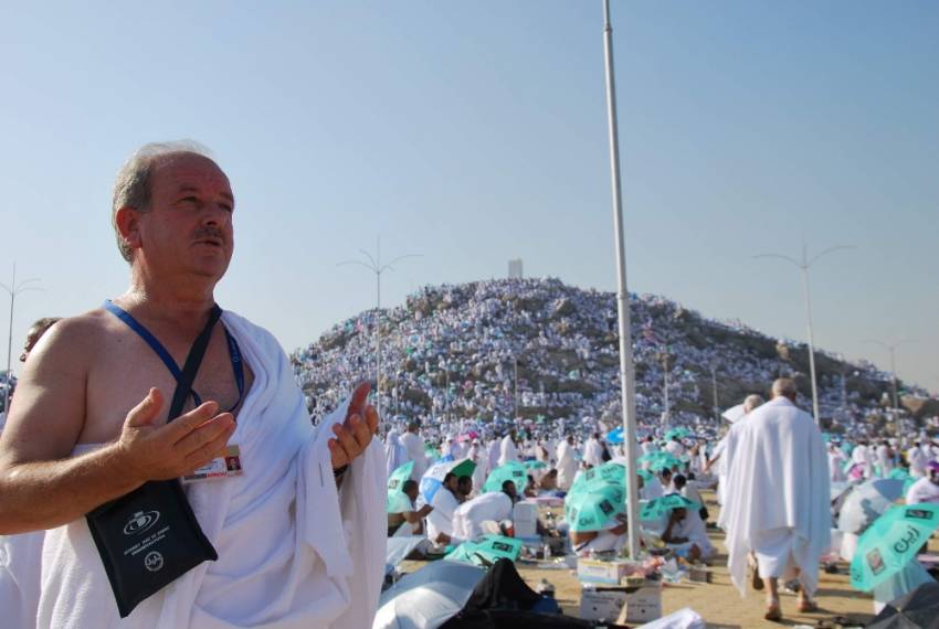 Hacı adayları Arafat vakfesinde