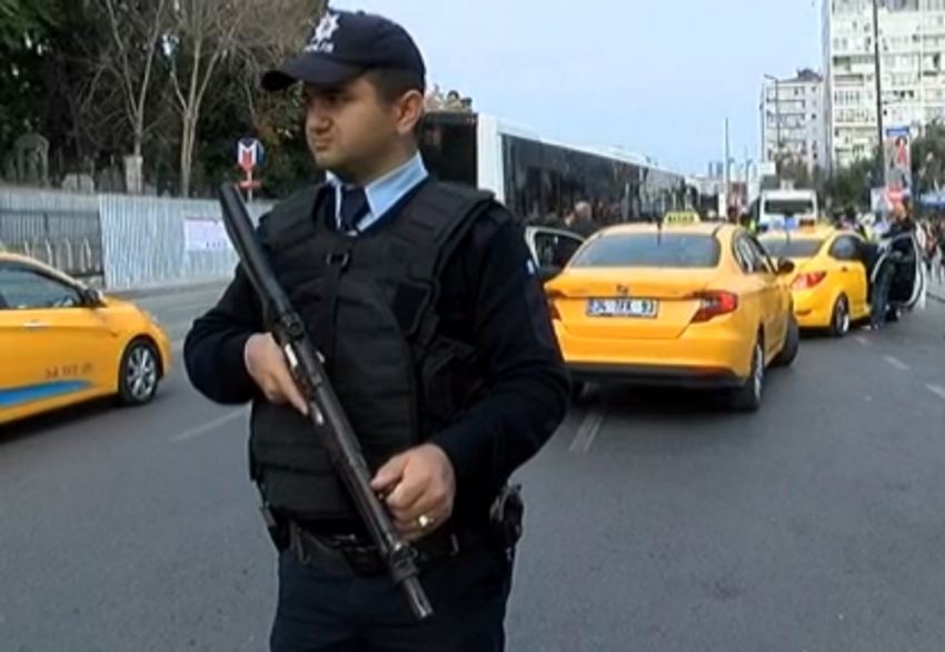 İstanbul polisinden ticari taksilere denetleme