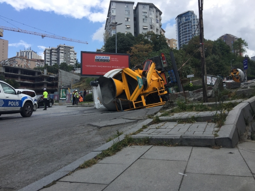 İstanbul’da beton mikseri dehşeti kamerada