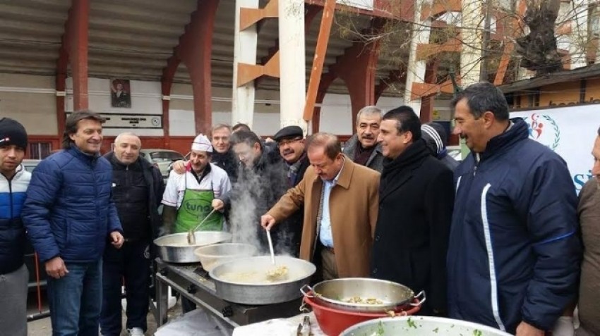 Balık şenliğinde hamsi ziyafeti