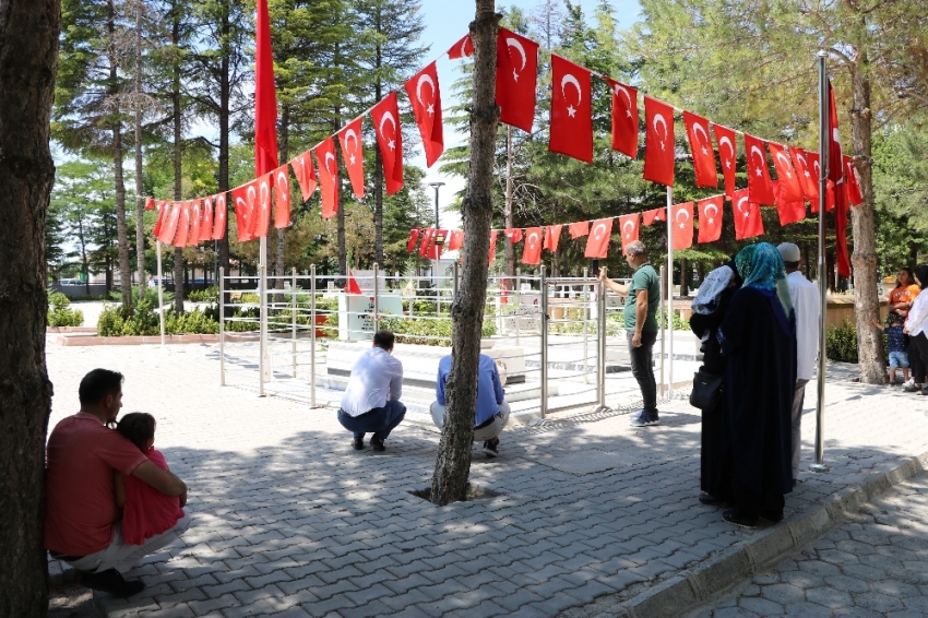 15 Temmuz yıl dönümünde Halisdemir’e ziyaretçi yoğunluğu