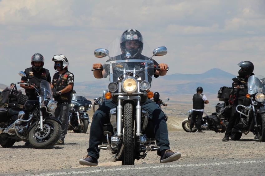 Kapadokya’da motosikletçiler yemin töreni düzenledi