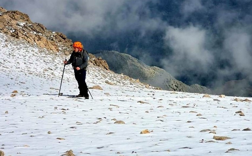 Tırmanış yapan dağcıların üzerine kaya düştü: 1 ölü, 1 yaralı