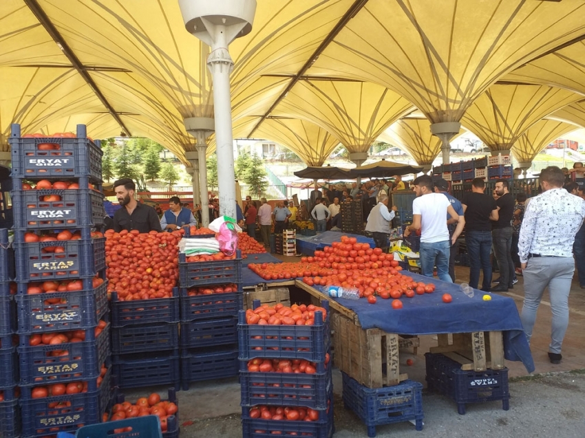 Başkent’te pazar yeri kavgası: 5 yaralı