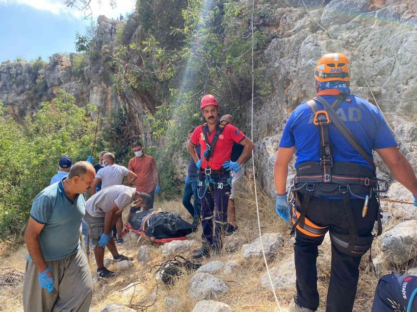 70 metre uçurumdan düşen adam hayatını kaybetti