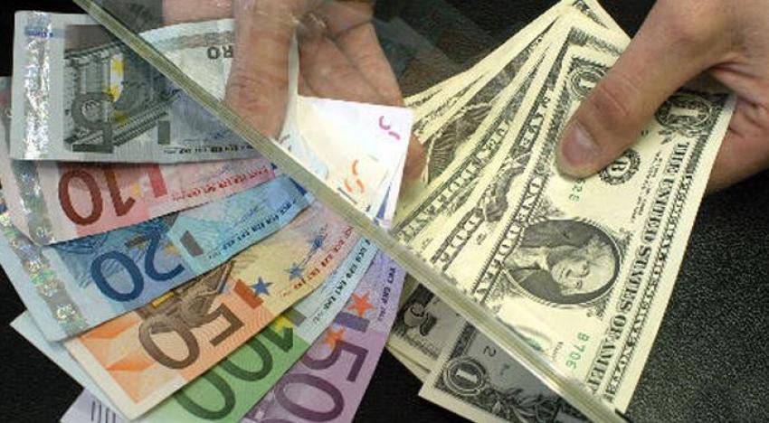 Dolar ve euro haftaya artışla başladı