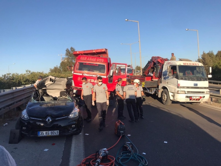 İzmir’de feci kaza: 1 ölü, 3 yaralı