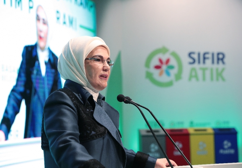 Emine Erdoğan: "Bir buçuk yıl içinde sıfır atık projesi kapsamında 42 milyon ağacın kesilmesi önlendi” 