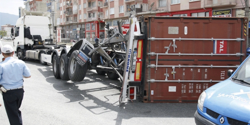 Bursa-İstanbul karayolu trafiğe kapandı