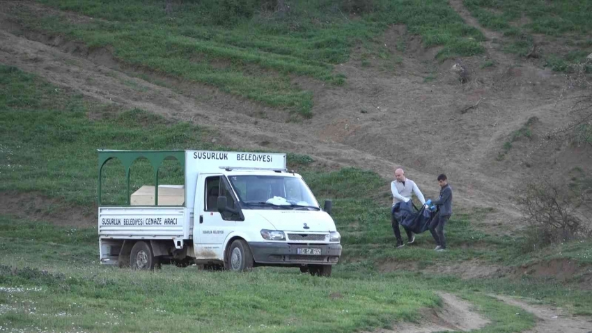 Anne ile oğlu ölü bulundu, baba ile kızı yaralı