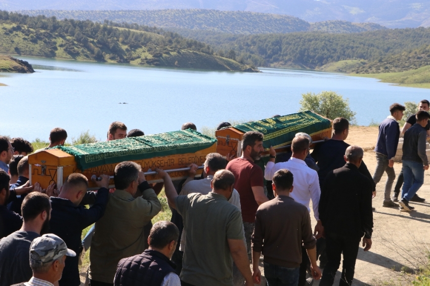 Baraj gölünde boğulan 3 çocuk toprağa verildi