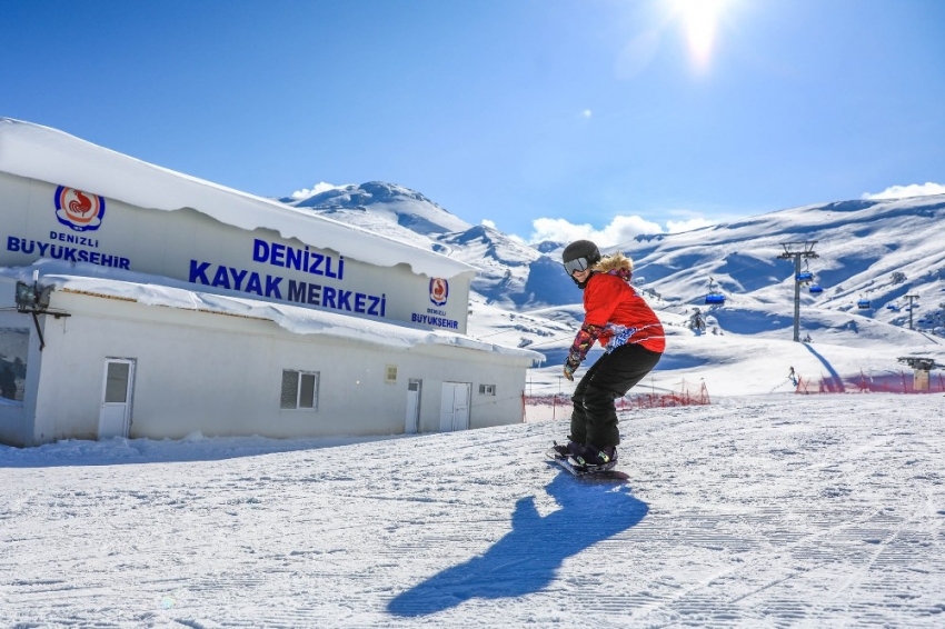 Kış turizminin yeni gözdesi Denizli Kayak Merkezi