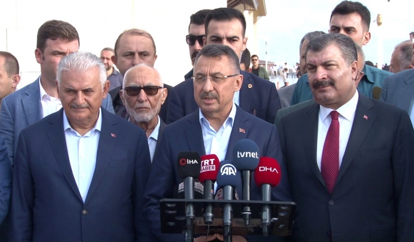 Oktay, bayram namazını Büyük Çamlıca Camii’nde kıldı