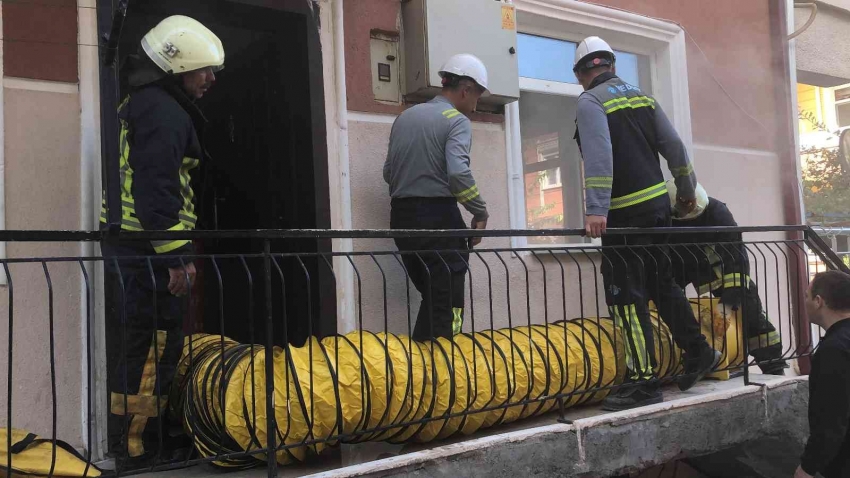 Evin çocuk odasında çıkan yangın korkuttu