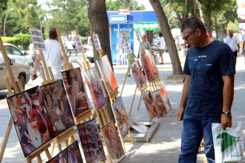 Acıyı resimle ayakta tutuyor