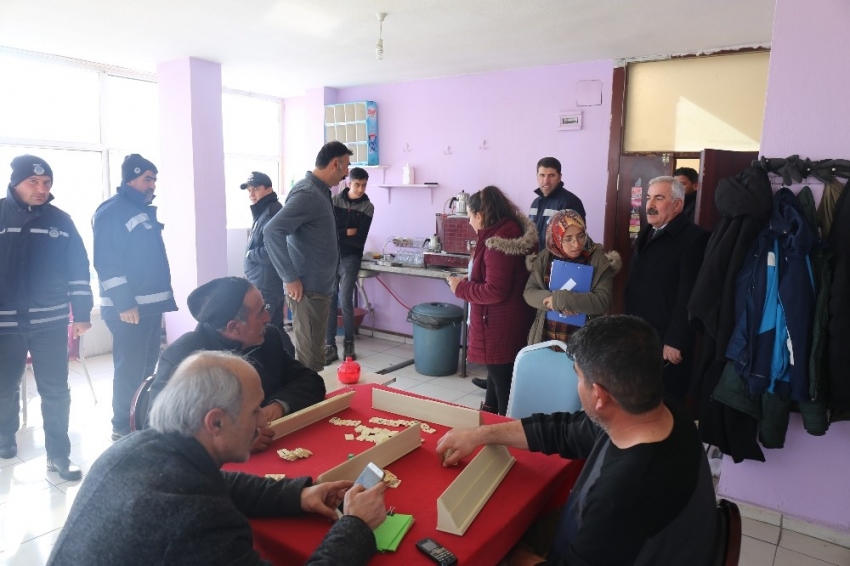 Gürpınar Belediyesinden sigara denetimi