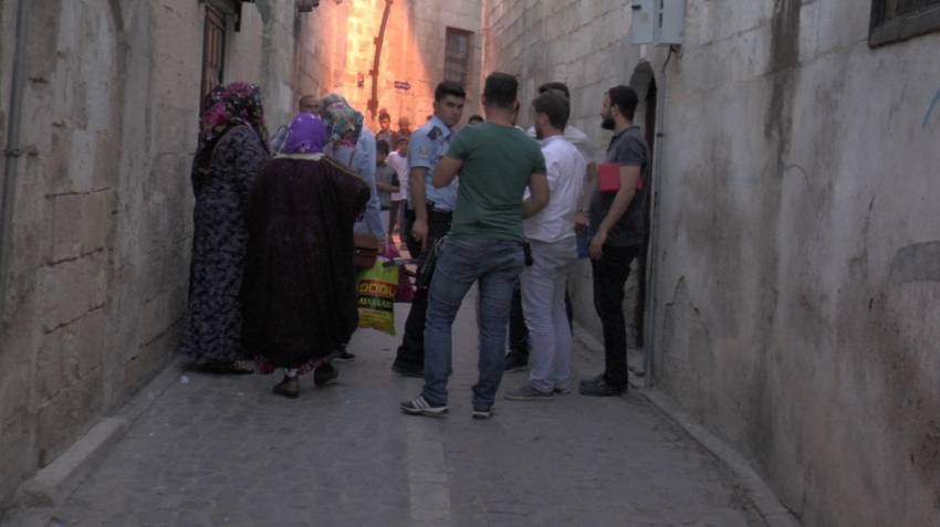 Bir evde cinayet, diğerinde ise işkence