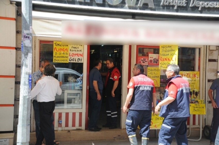 Kozmetik ürünleri deposunda patlama: 5 yaralı