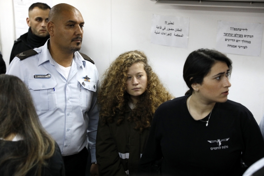 Filistinli Ahed Tamimi’nin gözaltı süresi uzatıldı