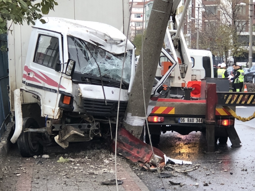 Ünlülerin astroloğu trafik kazasında hayatını kaybetti