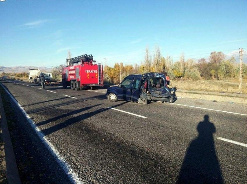 Maçtan dönen hakim ekibi kaza yaptı, 1 ölü 3 yaralı