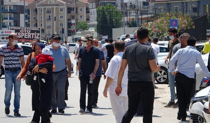 Bursa'da deprem olsa bu kadar hızlı kaçmazlardı