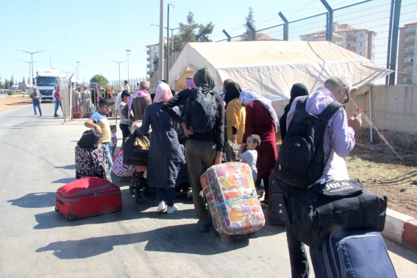 Bayramı ülkelerinde geçiren Suriyelilerin dönüşleri sürüyor