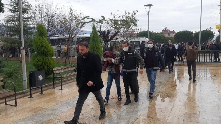 Tırpan operasyonunda İzmir’de 11 tutuklama