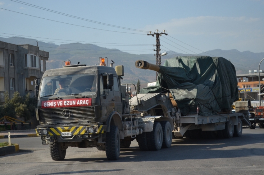 Suriye sınırına tank takviyesi