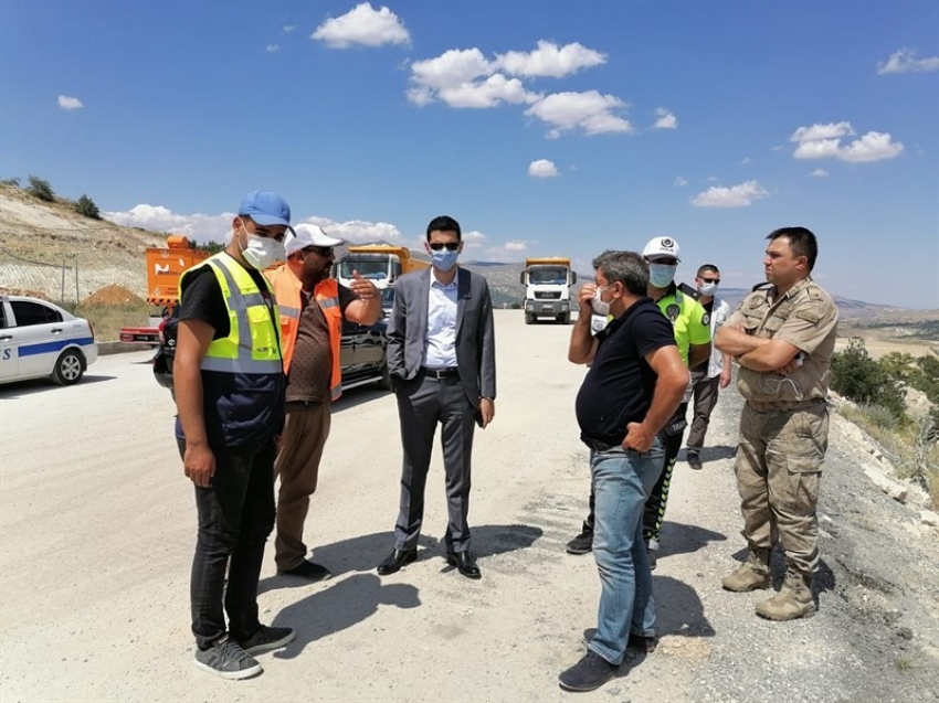 Yol çöktü tünel ulaşıma kapandı