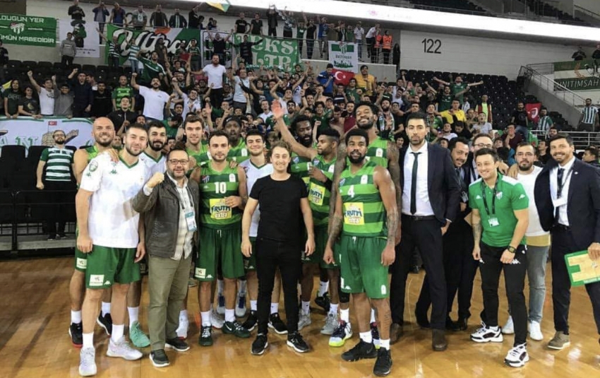 Frutti Extra Bursaspor, şen dönüyor: 82-81  